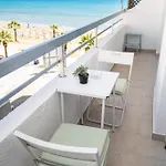 Quattro Beachfront Sea View Ap 34 شقة