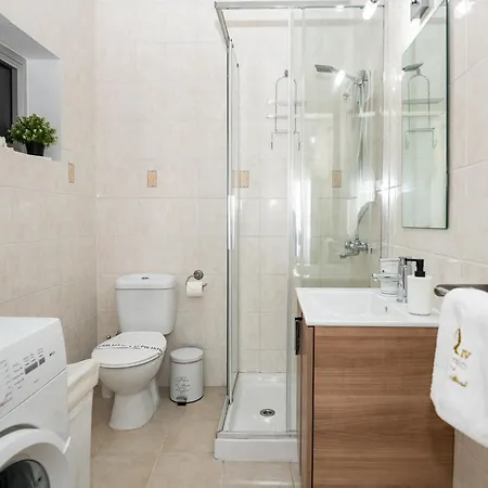 Quattro Beachfront Sea View Ap 34 * Lárnaka