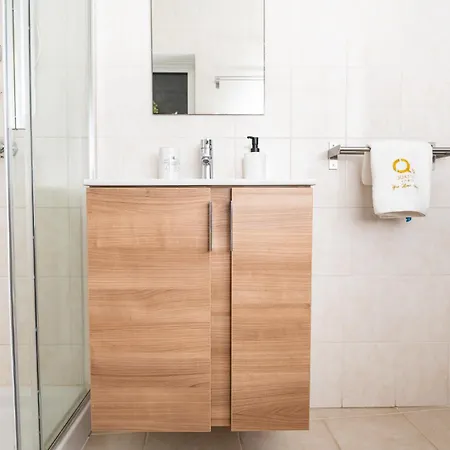 Quattro Beachfront Sea View Ap 34