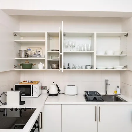 Quattro Beachfront Sea View Ap 34 Апартаменти Ларнака