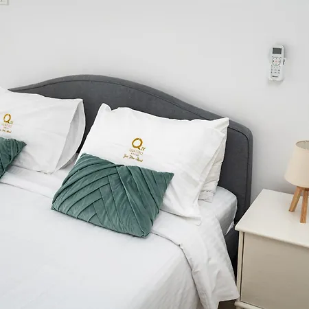 Quattro Beachfront Sea View Ap 34 Lárnaka