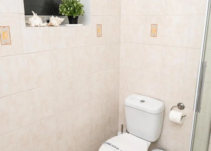 Quattro Beachfront Sea View Ap 34 Апартаменти Ларнака