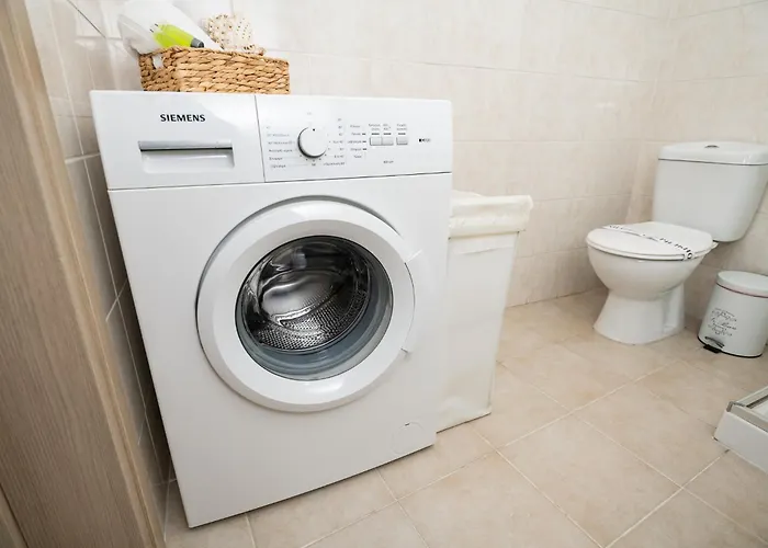 Апартаменти Quattro Beachfront Sea View Ap 34 *