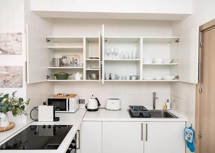 Quattro Beachfront Sea View Ap 34 Апартаменти Ларнака