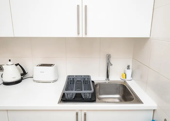 Quattro Beachfront Sea View Ap 34 * Ларнака