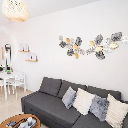 Quattro Beachfront Sea View Ap 34 Larnaka