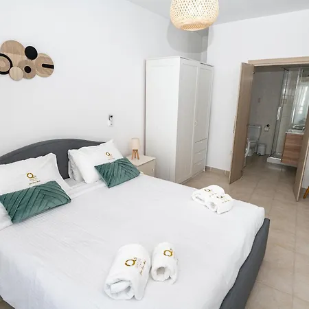 Quattro Beachfront Sea View Ap 34 *